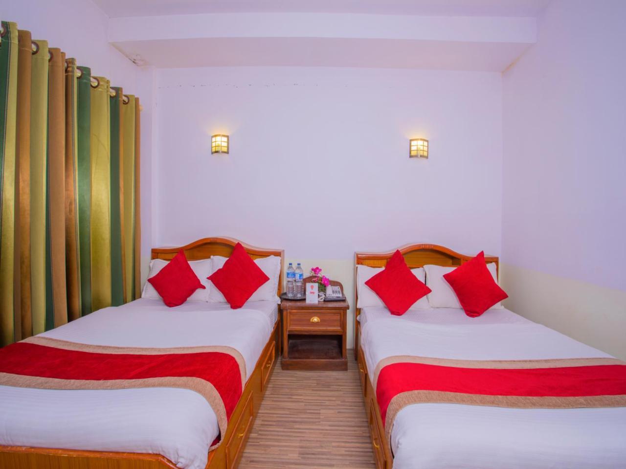 Oyo 255 White Zambala Hotel Kathmandu Bagian luar foto