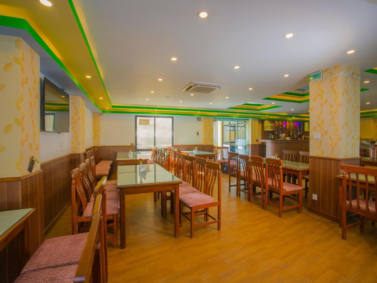Oyo 255 White Zambala Hotel Kathmandu Bagian luar foto