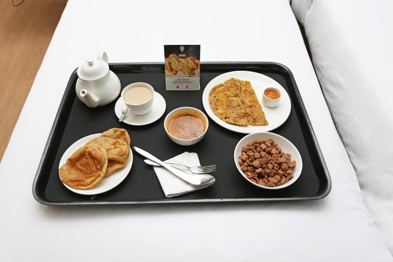 Oyo 255 White Zambala Hotel Kathmandu Bagian luar foto